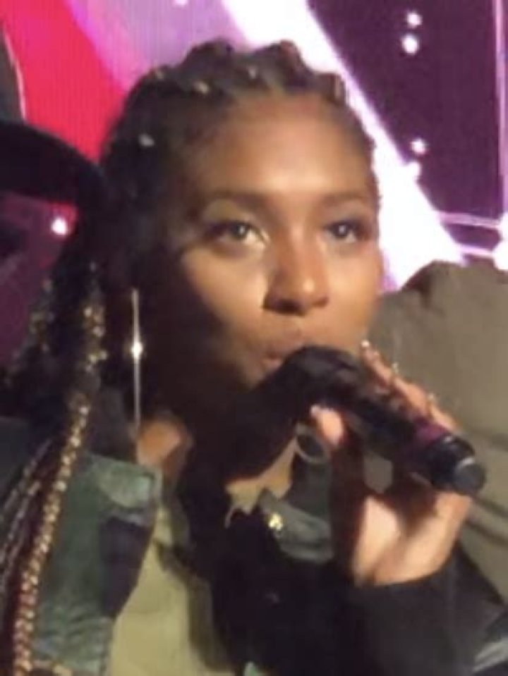 
Angela Smith Height, Weight, Net Worth, Age, Birthday, Wikipedia, Who, Nationality, Biography 