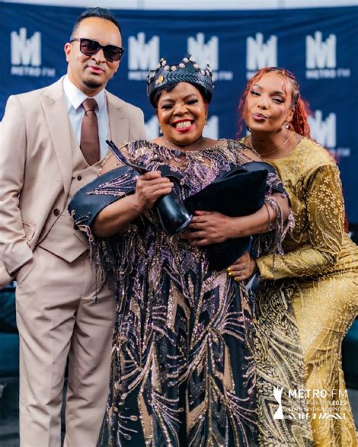 Unveiling The Power And Impact Of "Video Of Rebecca Malope Belting Ngibe Muhle"